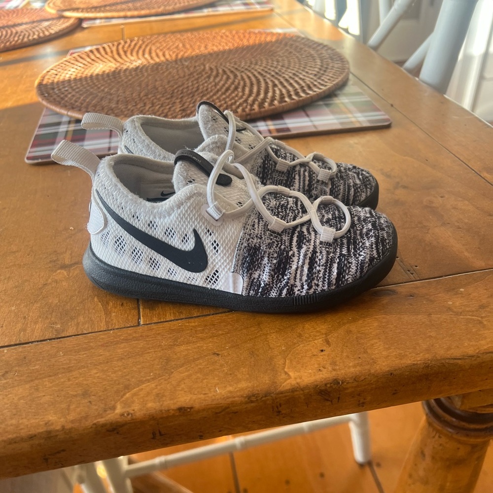 Little Boys Nike Shoes